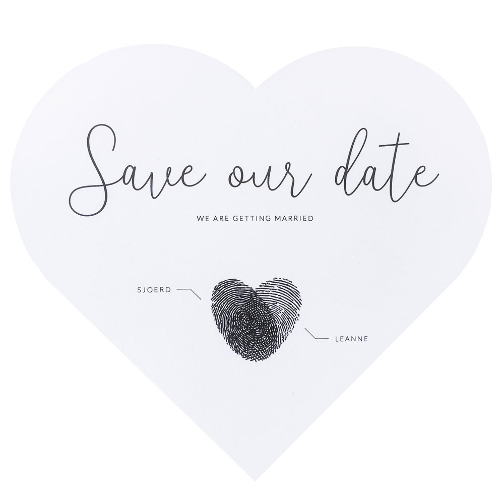 Save the date kaart zwart wit in hart vorm.