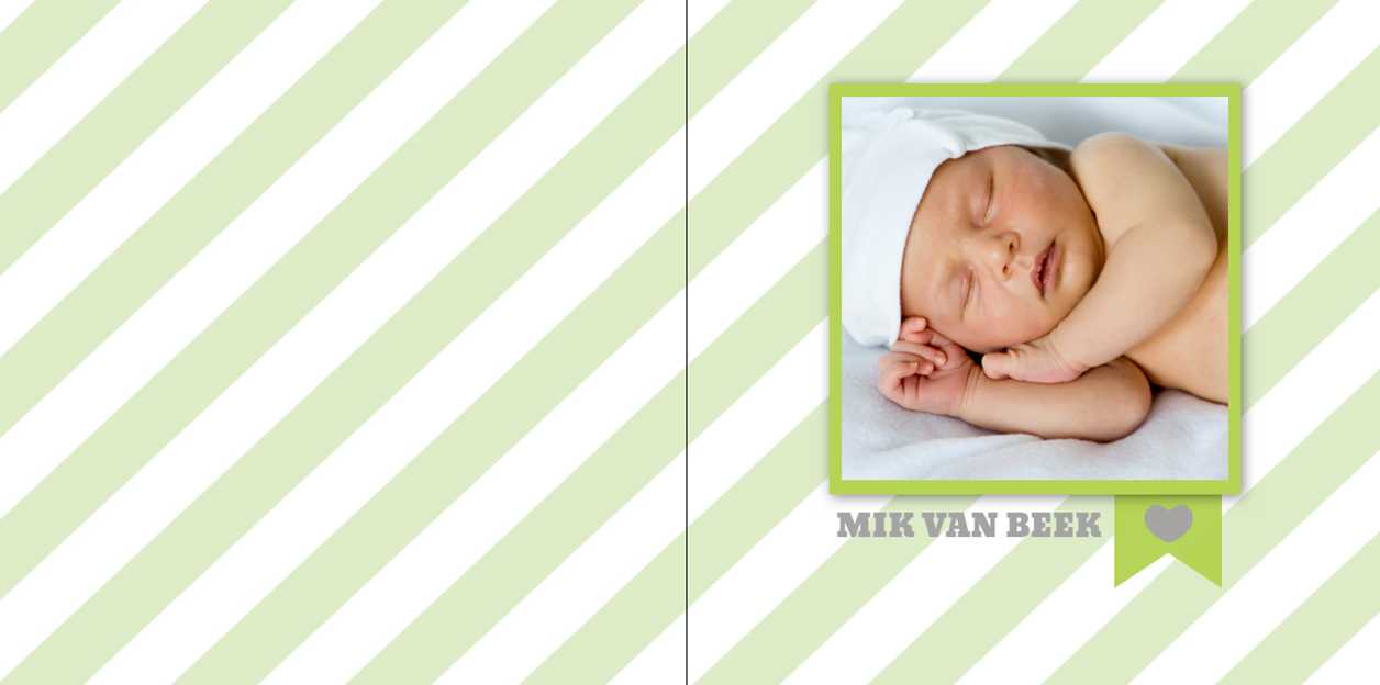 Geboortekaartje foto in kadertje fel groen omlijst.